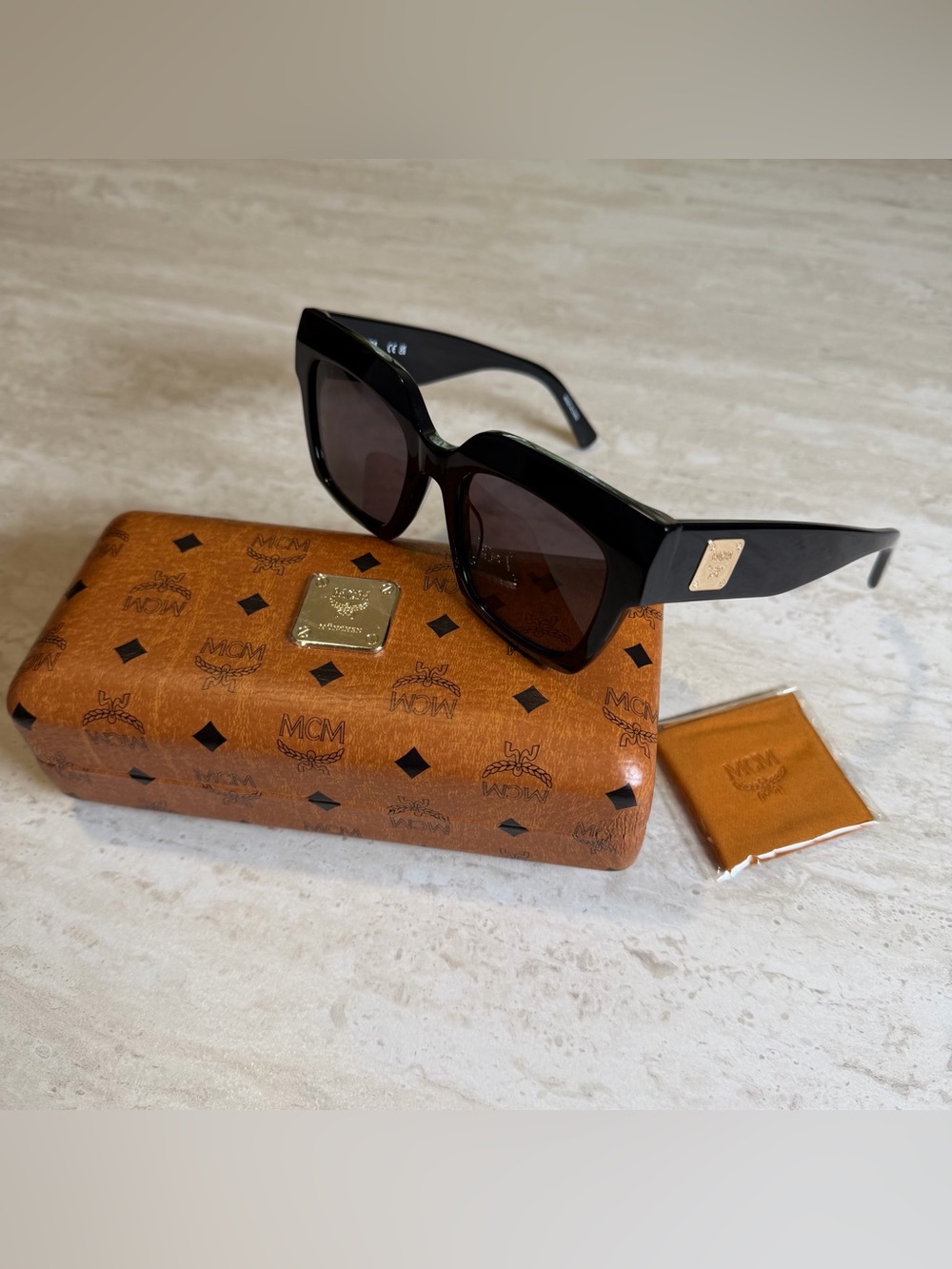 NEW MCM Sunglasses MCM707S 001 Black
